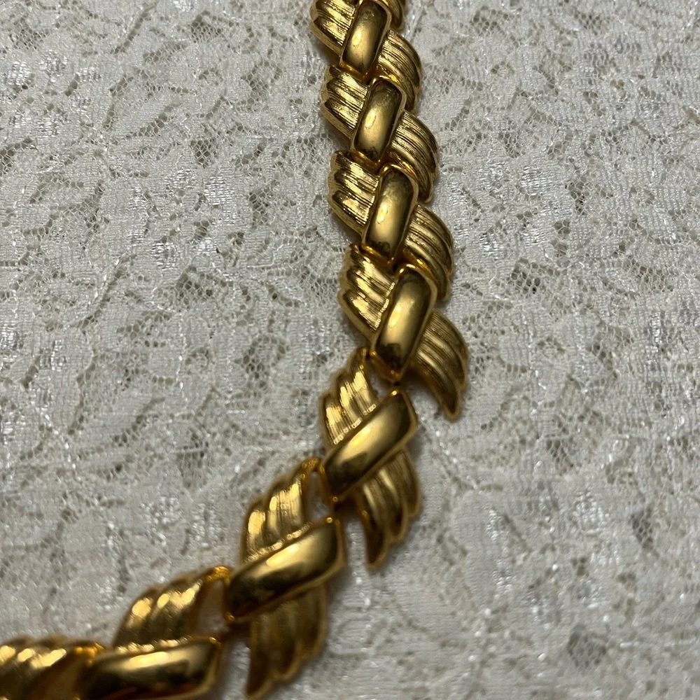 Napier/vintage gold plated, choker necklace, 18”